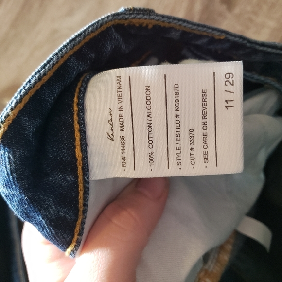 Kancan Distressed Boyfriend Jeans - Picture 11 of 11